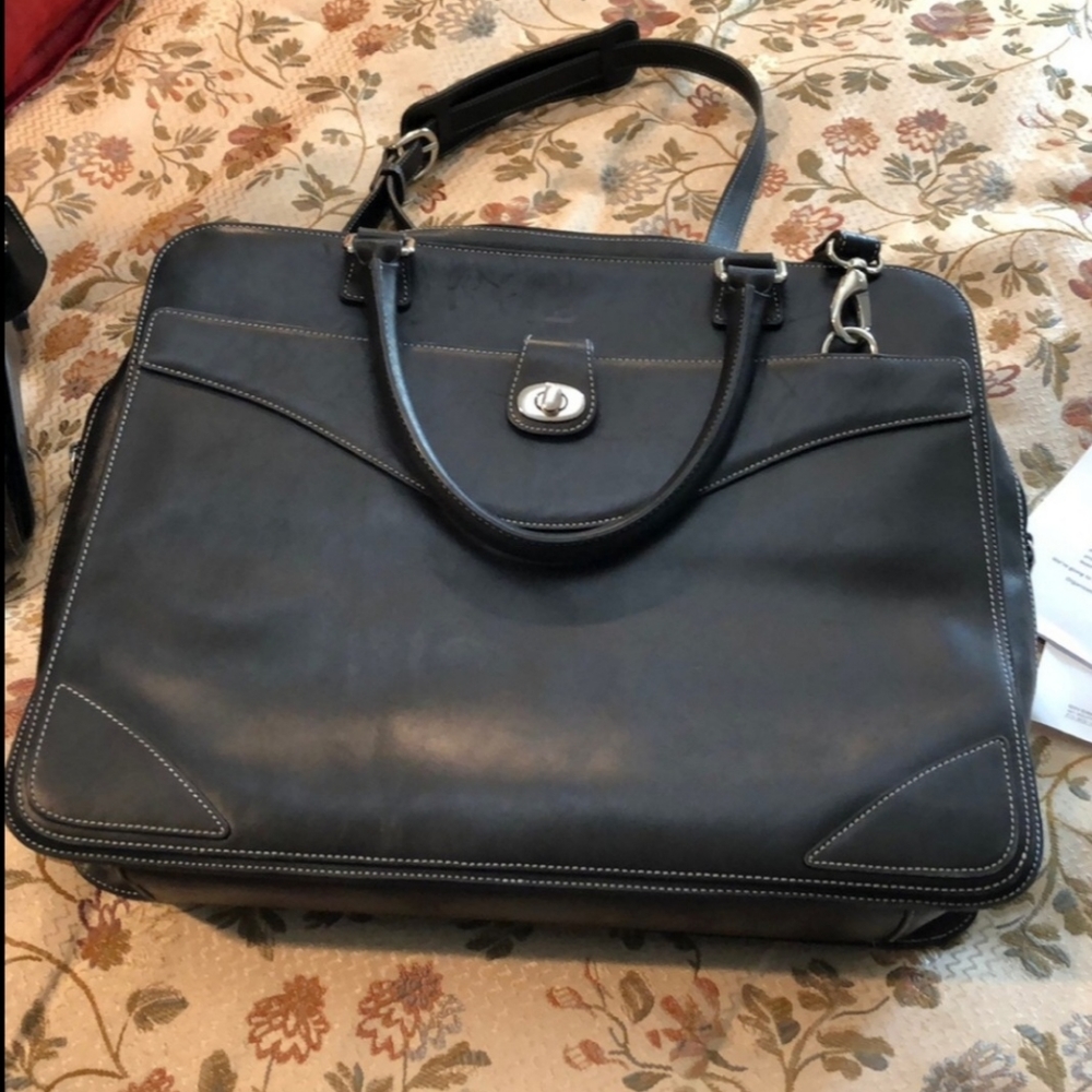 LEVENGER Black Leather Briefcase EUC